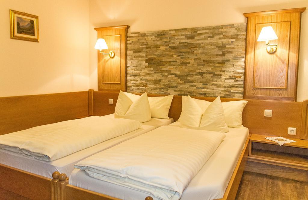 Gasthaus-Hotel Faltermaier Eicherloh Ngoại thất bức ảnh